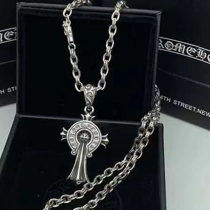รุ่นสูง Crow Heart Punk Cross สร้อยคอผู้หญิงที่ไม่ซ้ํากัน Retro สร้อยคอเก้านาฬิกาจี้เครื่องประดับ