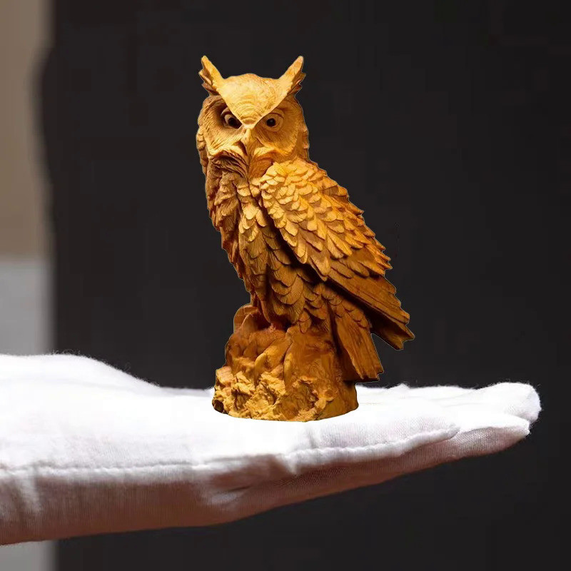 Natural Cypress Animal Owl Figurine， Solid wood carving Cute Home Room Office Car Decoration Feature