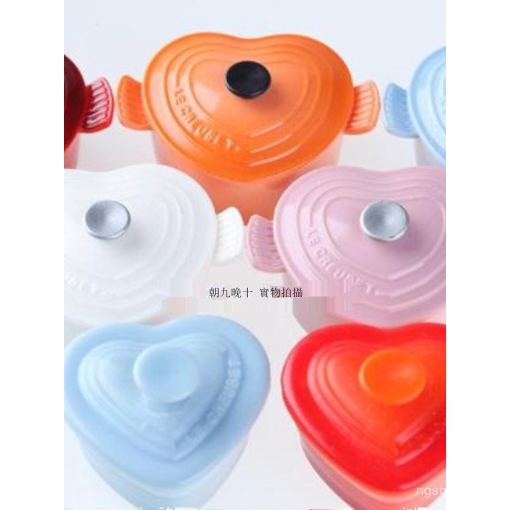 แม่เหล็กติดตู้เย็น LE CREUSET แม่เหล็กรูปหม้อ แม่เหล็ก 3D หัวเข็มขัดแม่เหล็ก สร้างสรรค์ ผู้มีชื่อเสี
