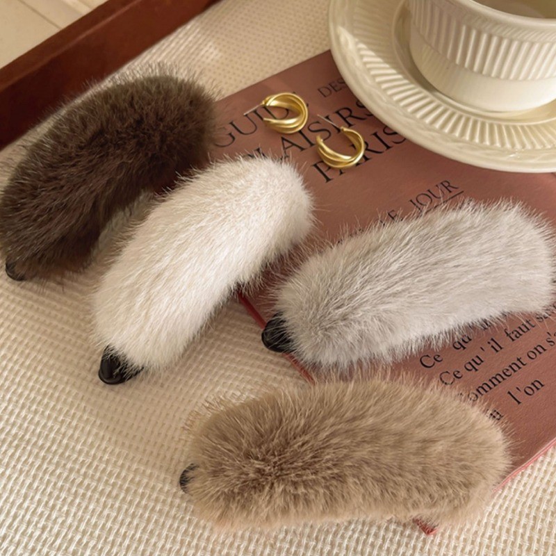 Weili น่ารักสไตล์ใหม่ผู้หญิงกิ๊บฤดูใบไม้ร่วงฤดูหนาว Plush High-End กิ๊บติดผมแฟชั่นอุปกรณ์เสริม