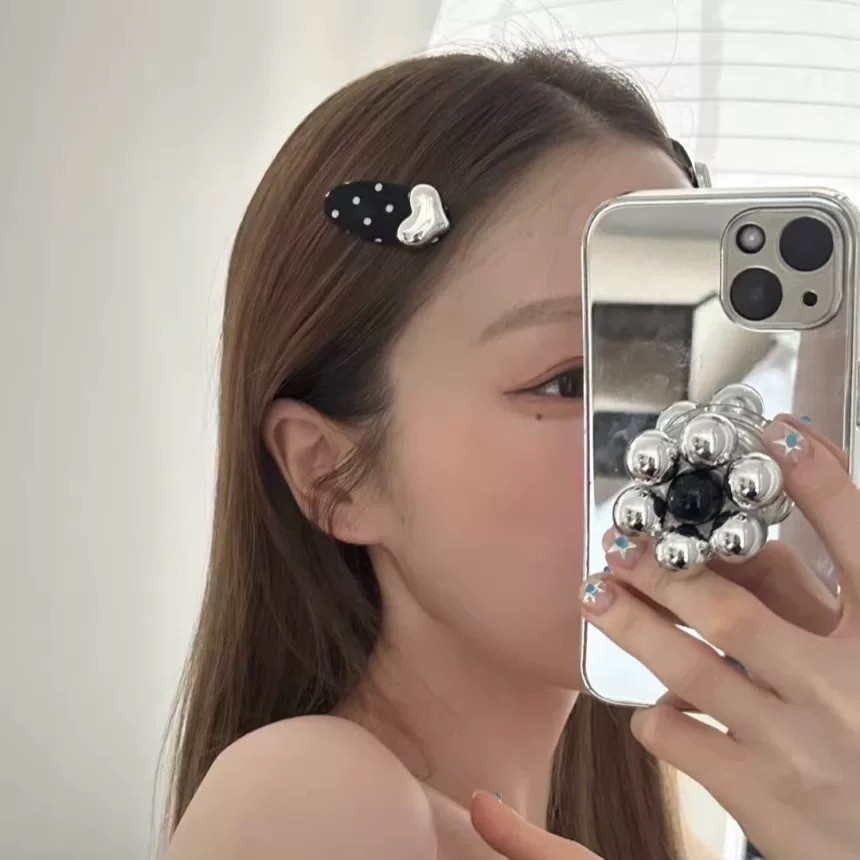 Mouga/Ouni สไตล์เดียวกัน Silver Love Bangs คลิปสีดํา Polka Dot Hairpin ผมหัก High-End ฝรั่งเศสด้านข้างคลิปอุปกรณ์เสริมผม - รูปที่ 3