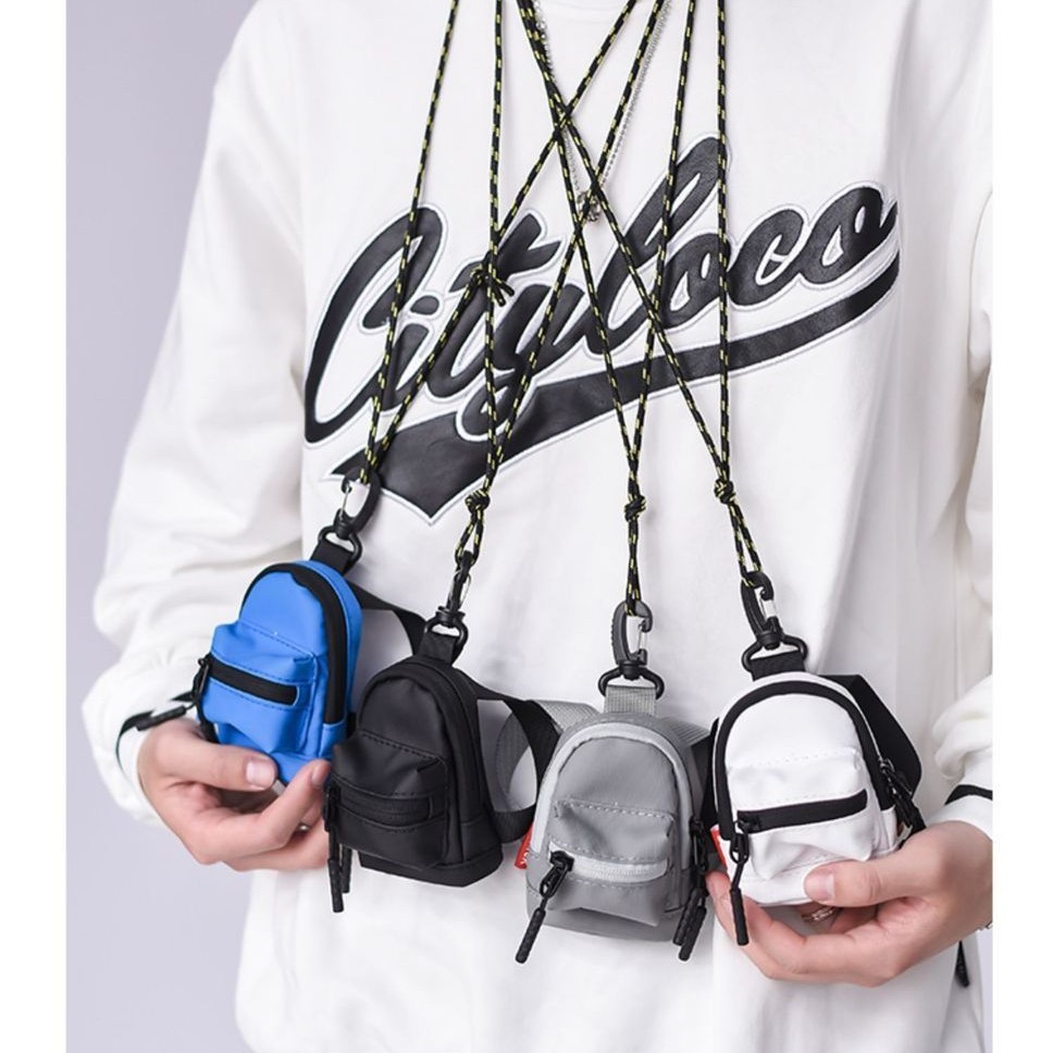 ใหม่ Mini หูฟังกระเป๋า All-Match คู่แฟชั่นที่ไม่ซ้ํากัน Street สวมใส่ผู้ชายจี้กระเป๋ามินิ Messenger