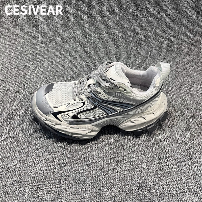 รองเท้าผ้าใบผู้ชายสไตล์อเมริกันคลาสสิก ยืดหยุ่น น้ำหนักเบา แท้จริง เหมาะสำหรับทุกฤดูกาล สไตล์สบายและมีสไตล์