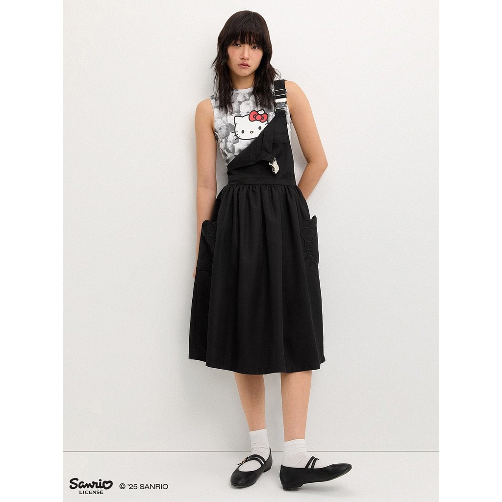 Pomelo. ♥ Hello Kitty ชุดเอี๊ยมปักลาย / Pomelo. ♥ Hello Kitty Embroidered Overalls