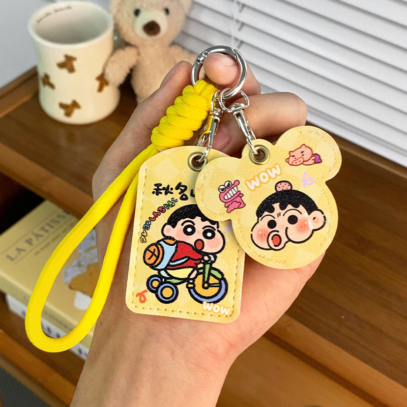 ฝาครอบป้องกันกุญแจรถยนต์ไฟฟ้าลายการ์ตูนเหมาะสำหรับ Emma Yadi แบตเตอรี่รถรีโมทคอนโทรล NFC ป้องกันการเข้าออกเคสการ์ดน่ารักเด็กผู้หญิงเด็กผู้ชายพวงกุญแจรถยนต์ไฟฟ้า