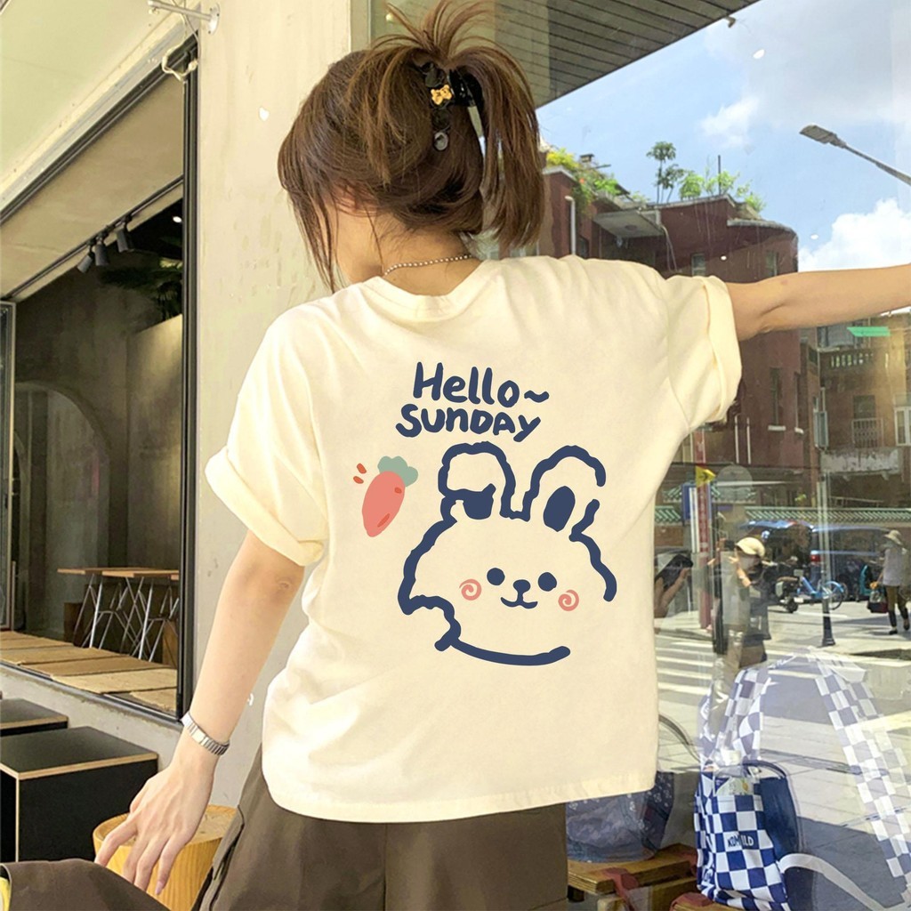 TeeTwoOne ผู้หญิง T-shirt "HELLO SUNDAY" พิมพ์ลาย ผ้าCOTTON โคตรนุ่ม OVERSIZE เสื้อคอกลม