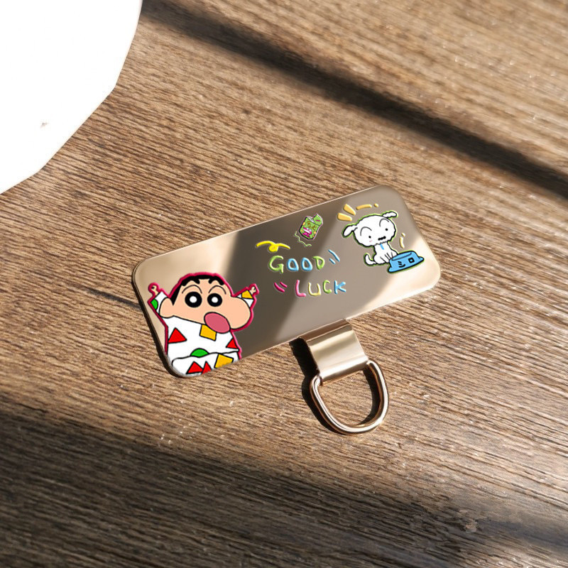 ชุดนอน Shin-Chan โทรศัพท์มือถือ Lanyard การเชื่อมต่อคลิป Xiaobai จี้น่ารักปะเก็นโลหะสแตนเลสแข็งแรงทนทาน