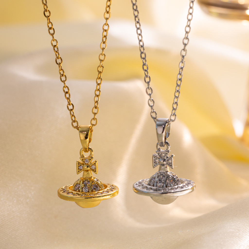 สไตล์ใหม่ Golden Diamond-Studded Mini Small Planet สร้อยคอเหล็กไทเทเนียม Non-Fad