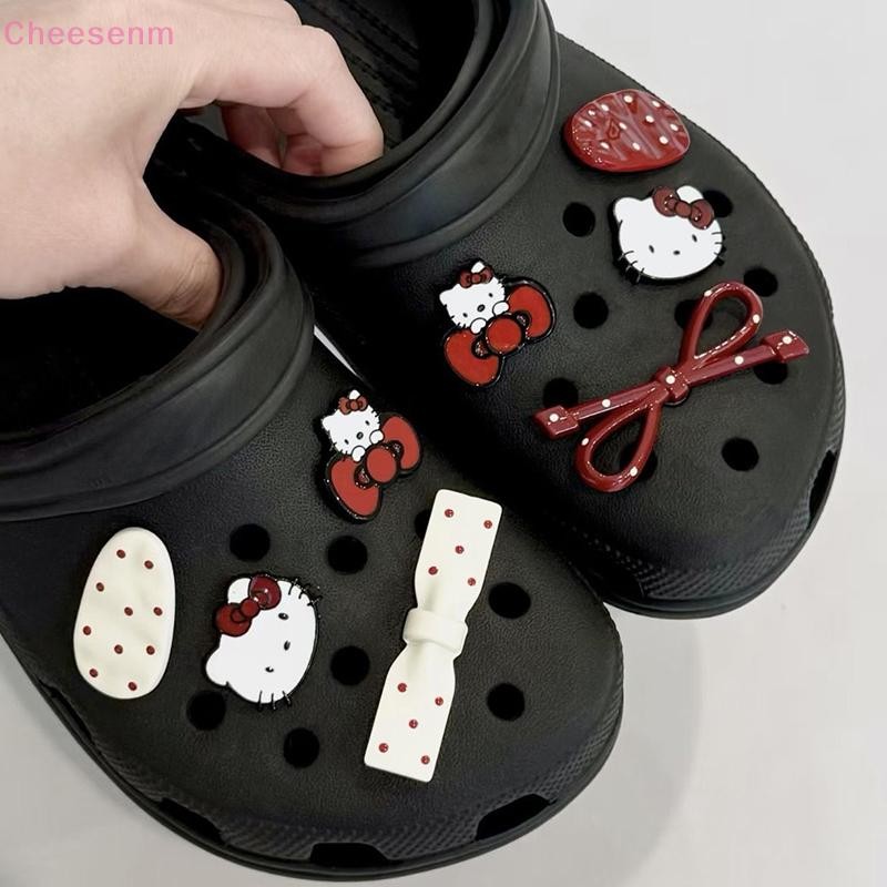 Cheenm 8 ชิ้นน่ารักการ์ตูน HelloKitty รองเท้าตกแต่งสําหรับผู้หญิง Man รองเท้าอุปกรณ์เสริม DIY รองเท้าดอกไม้ที่ถอดออกได้ตกแต่งหัวเข็มขัด TH