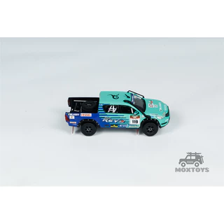 Tarmac Works 1:64 Hilux AXCR 2017 สีเขียว รถโมเดลDiecast