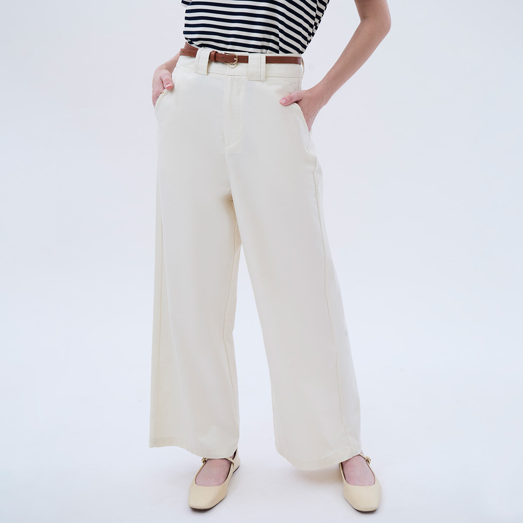 EP กางเกงขายาว ทรงขาบาน ผู้หญิง สีไอเวอรี่ I Wide Leg Trousers I 05000