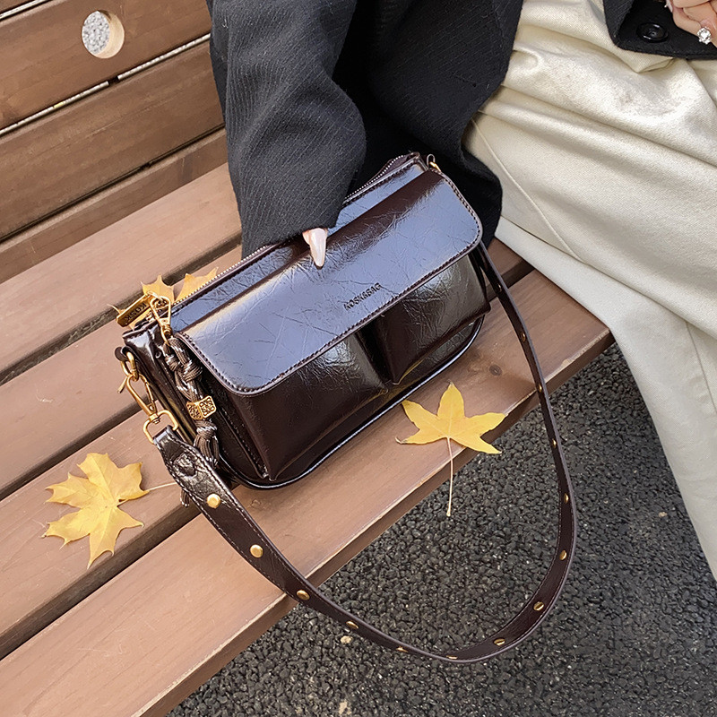 High-end niche Retro หนังนุ่มอเนกประสงค์เดินทาง Crossbody กระเป๋าสี่เหลี่ยมเล็ก