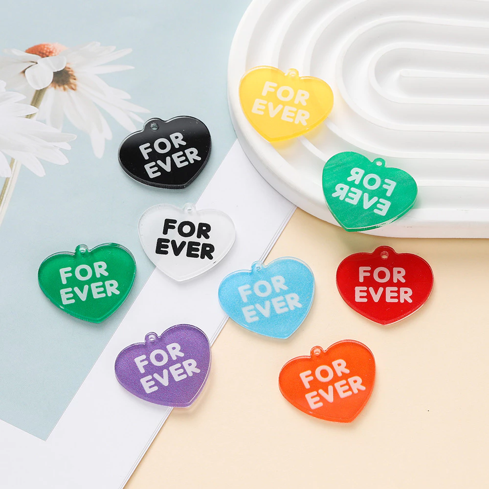 St. kunkka 10 ชิ้นอะคริลิคจี้หัวใจที่มีสีสันภาษาอังกฤษ Forever จี้สําหรับ DIY สร้อยข้อมือสร้อยคอทํา