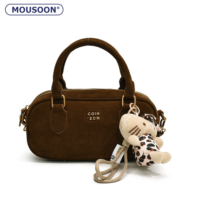 Mousoon แฟชั่นสไตล์เกาหลีพิเศษที่น่าสนใจ Frosted Suede กระเป๋าบอสตันแบบพกพาใหม่สีบริสุทธิ์ทุกการแข่งขันกระเป๋าสะพาย Messenger