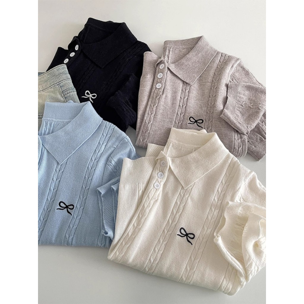 บลามี เสื้อยืดแขนสั้นปักโบว์หวาน เสื้อโปโลใหม่ฤดูร้อน เสื้อผู้หญิงทรงเข้ารูป คอปกพับ