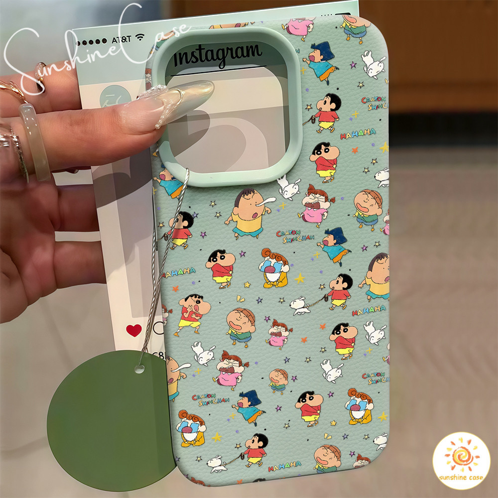 จัดส่งทันที เคสมือถือ การ์ตูนเพือนชินจัง เคสแบบด้านสำหรับIPhone13 14 11 7/8PLUS X/XR/XS 12 15 16 Pro PROMAX เนื้อหนังTPU