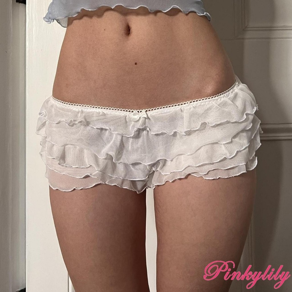 (จัดส่งในกรุงเทพฯ)Pink -ผู้หญิง Y2k Ruffle กางเกงขาสั้นลูกไม้ Lolita Bloomers เอวยางยืดโบว์กางเกงขาสั้นด้านหน้า