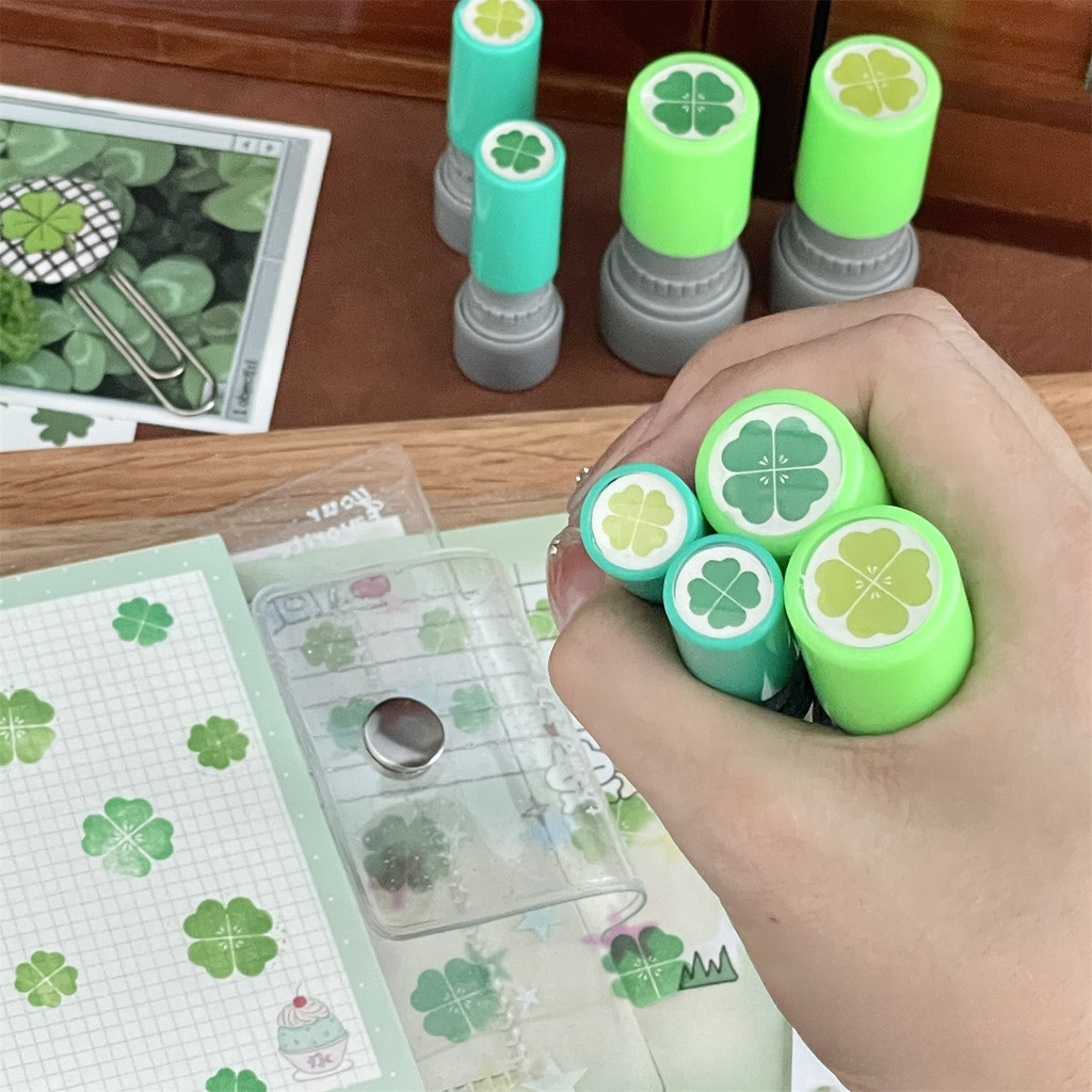 Ins Four Leaf Clover Ink Stamp DIY สมุดภาพการ์ดอวยพรของขวัญตกแต่ง