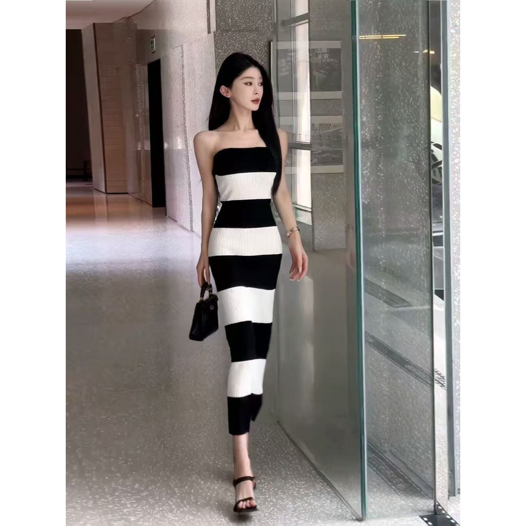 2025เกาหลีฤดูร้อนสไตล์ร้อนแฟชั่นสีดำและสีขาวถักลายยาวปกเอวกระเป๋าสะโพกท่อด้านบนชุดกระโปรงกำมะหยี่ปิด