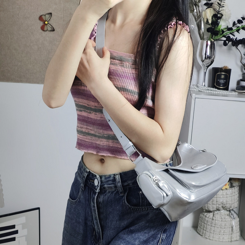 Juststar กระเป๋าสะพายไหล่ผู้หญิง กระเป๋าเดินทางความจุขนาดใหญ่ กระเป๋าหัวรถจักร messenger อเนกประสงค์