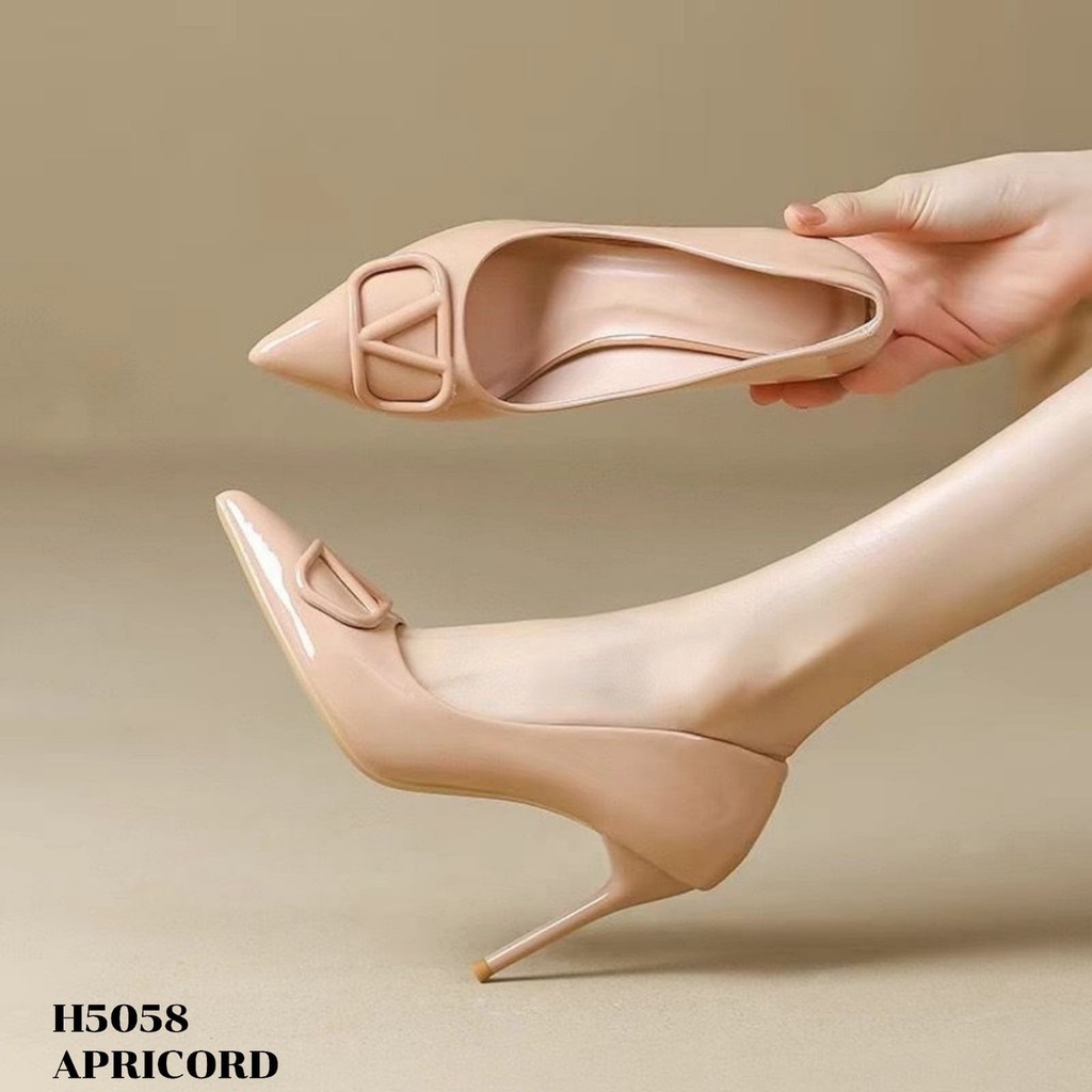 PRF รองเท้าส้นสูง 7.5 ซม.แอปริคอทสีดําขนาด 36-40 วัสดุมันวาวรองเท้าผู้หญิง Stiletto แฟชั่นเกาหลี Off