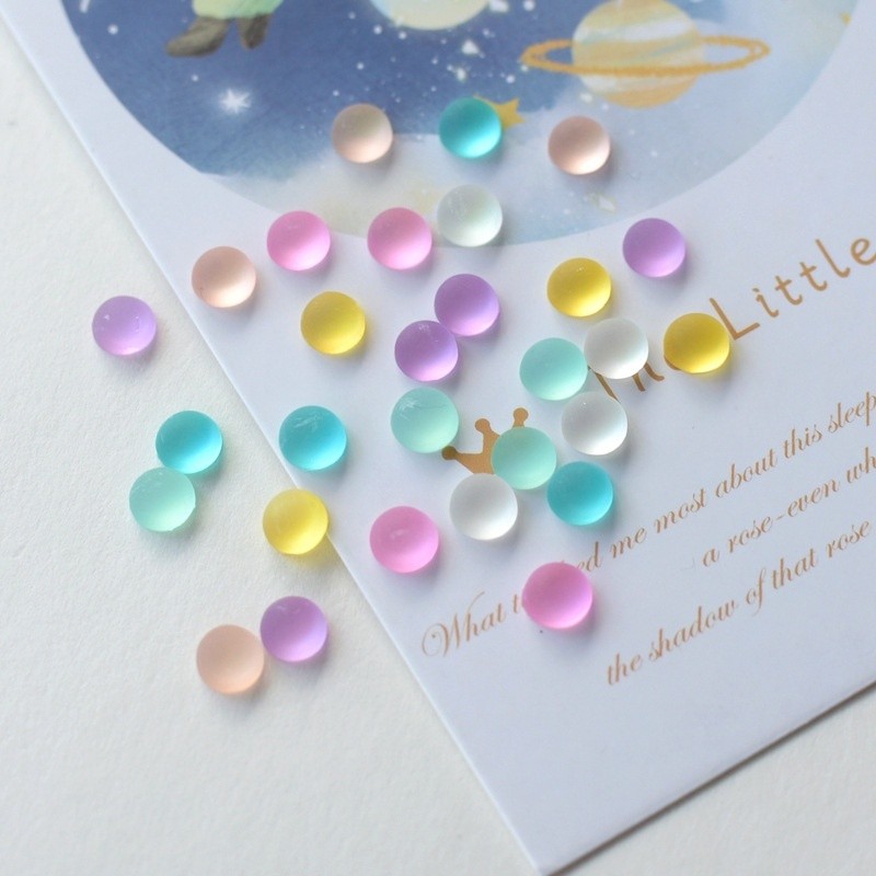 50ชิ้น/แพ็ค8มิลลิเมตรที่มีสีสันพีชหัวใจครึ่งรอบลูกปัดเรซิ่น แฟลตแบ็ค ทําเอง เล็บผมเชือกโทรศัพท์กรณีตกแต่ง