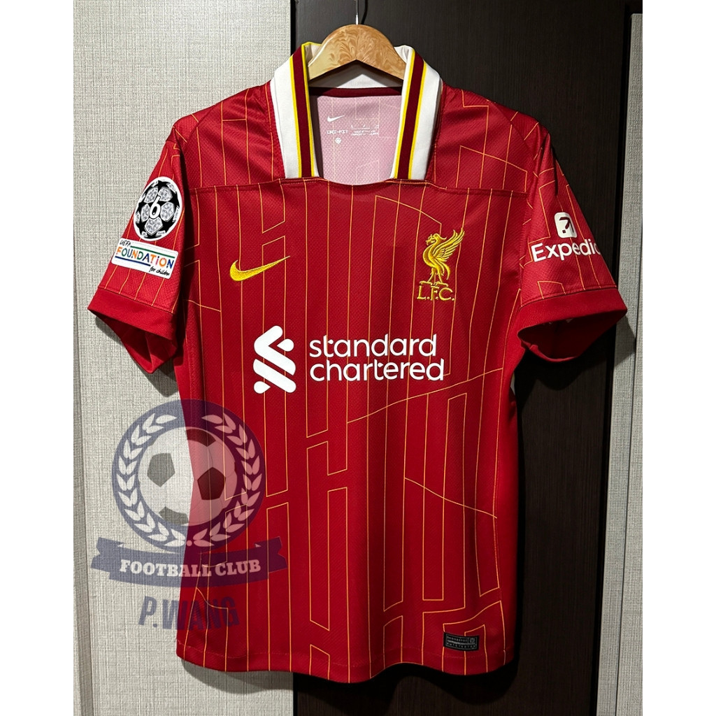 New!! เสื้อฟุตบอล หงษ์แดง Home เหย้า เกรดแฟนบอล 2024/25 เสื้อเปล่าพร้อม ชื่อนักเตะ+อาร์มUCL (ลิเวอร์พลู-ครบทุกคน)
