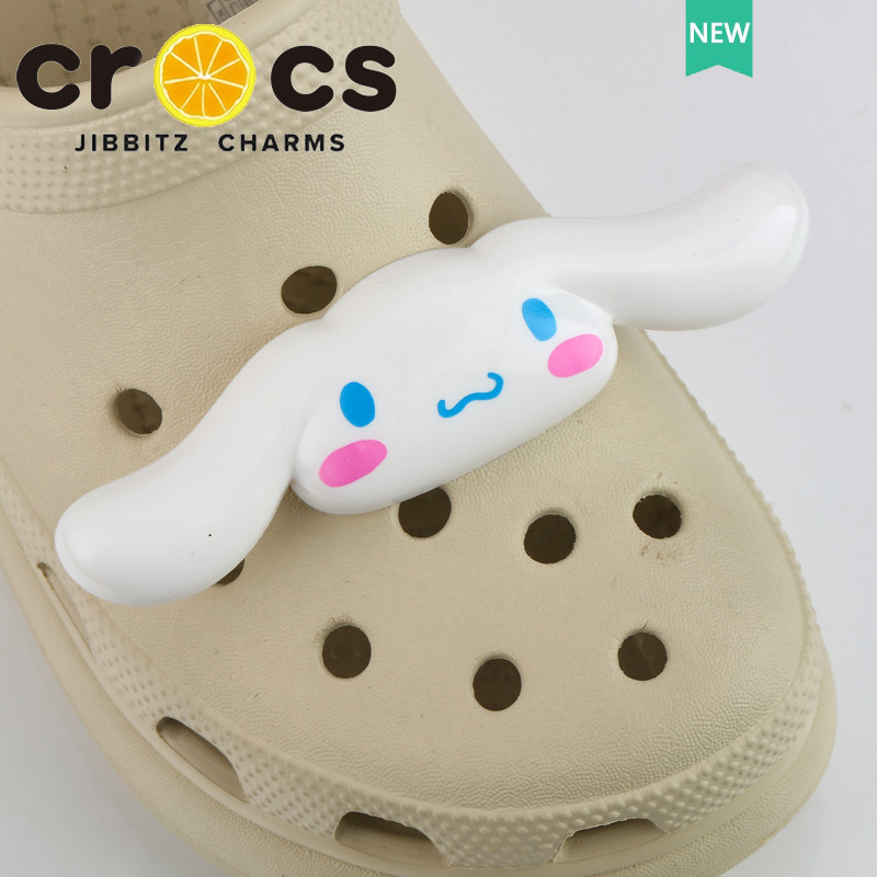 Jibbitz crocs รองเท้าหัวเข็มขัดรูอุปกรณ์เสริมรองเท้า Kuromi การ์ตูนแฟชั่นรองเท้าอุปกรณ์เสริม