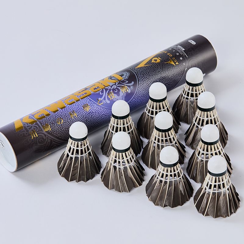 Kawasaki ทนต่อการเล่นแบดมินตันขนห่าน12ลูกการฝึกการเล่นที่มั่นคงและทนต่อการตี คุณภาพดี