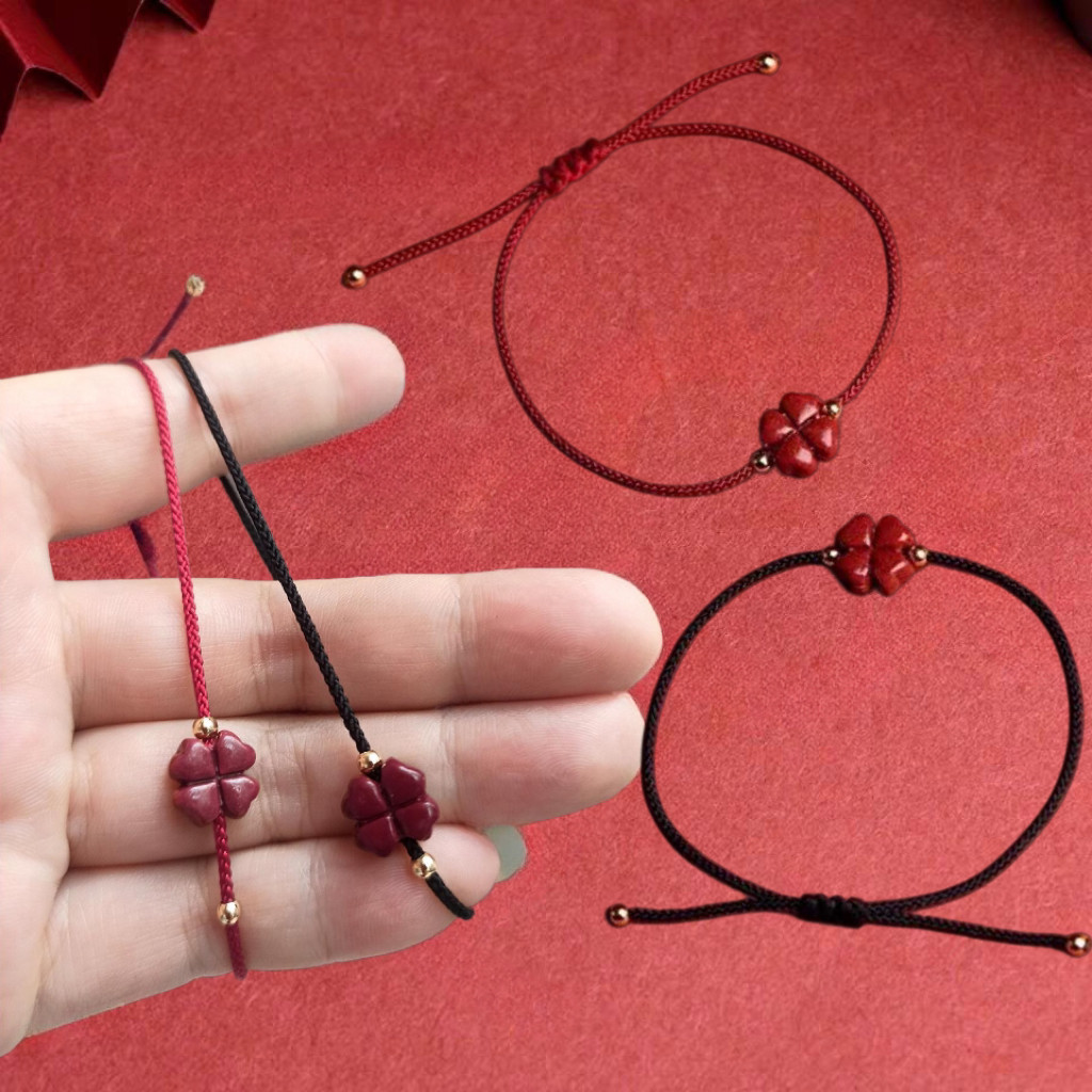 ธรรมชาติชาดโคลเวอร์สี่ใบเชือกสีแดงแฮนด์เมดสร้อยข้อมือนําโชคสําหรับผู้ชายผู้หญิงเหมาะสําหรับปีนักษัตรคู่รุ่นชาดสีม่วง