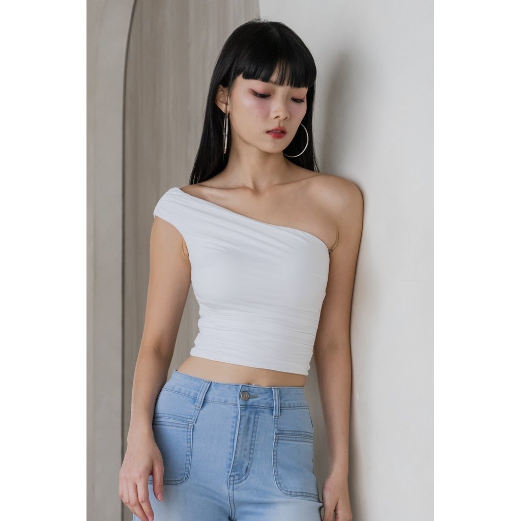 เสื้อชั้นในไร้โครง Alora Toga Ruch (สีขาว)