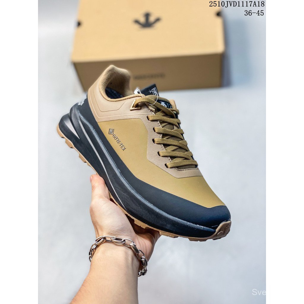 น้ําหนักเบากันกระแทกระบายอากาศด้านบนแฟชั่นรองเท้ากีฬาลําลองรองเท้าวิ่งผู้ชายผู้หญิง MEQ1