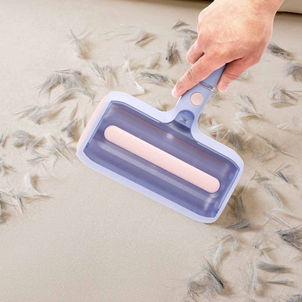 ลูกกลิ้งกําจัดขนสัตว์เลี้ยงลูกกลิ้งขนสุนัขแบบใช้ซ้ําได้พร้อมฟังก์ชั่นสเปรย์นวัตกรรมน้ํายาล้างขนแมวมั