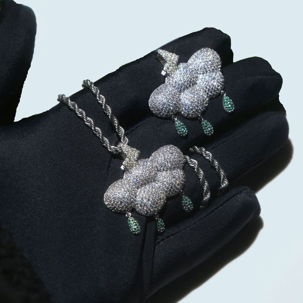 Trendy hot-selling zirconia pendant necklace5ya Lightning Falls on Clouds New Accessories 7RN0