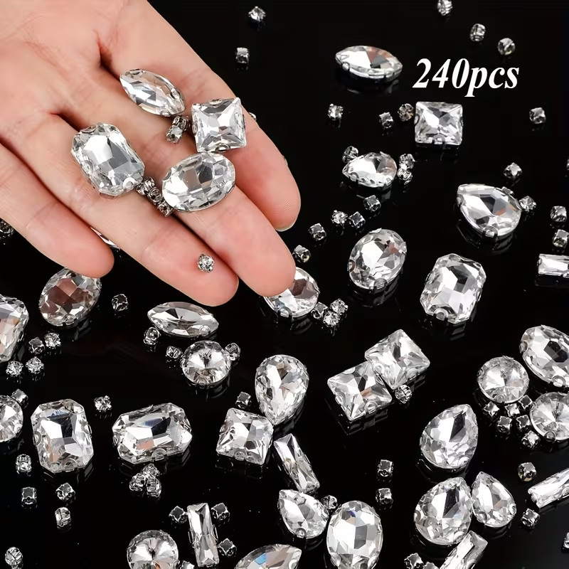 240 ชิ้นแก้วใสแบนกลับ Rhinestones หลายขนาด DIY หัตถกรรมเสื้อผ้ารองเท้ากระเป๋าตกแต่ง