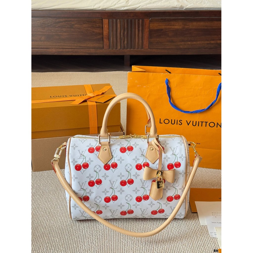 LOUIS VUITTON Murakami Takashi Cherry Print Speedy30 กระเป๋าสะพายข้างสีขาว ดีไซน์น่ารักสำหรับทุกเพศ 