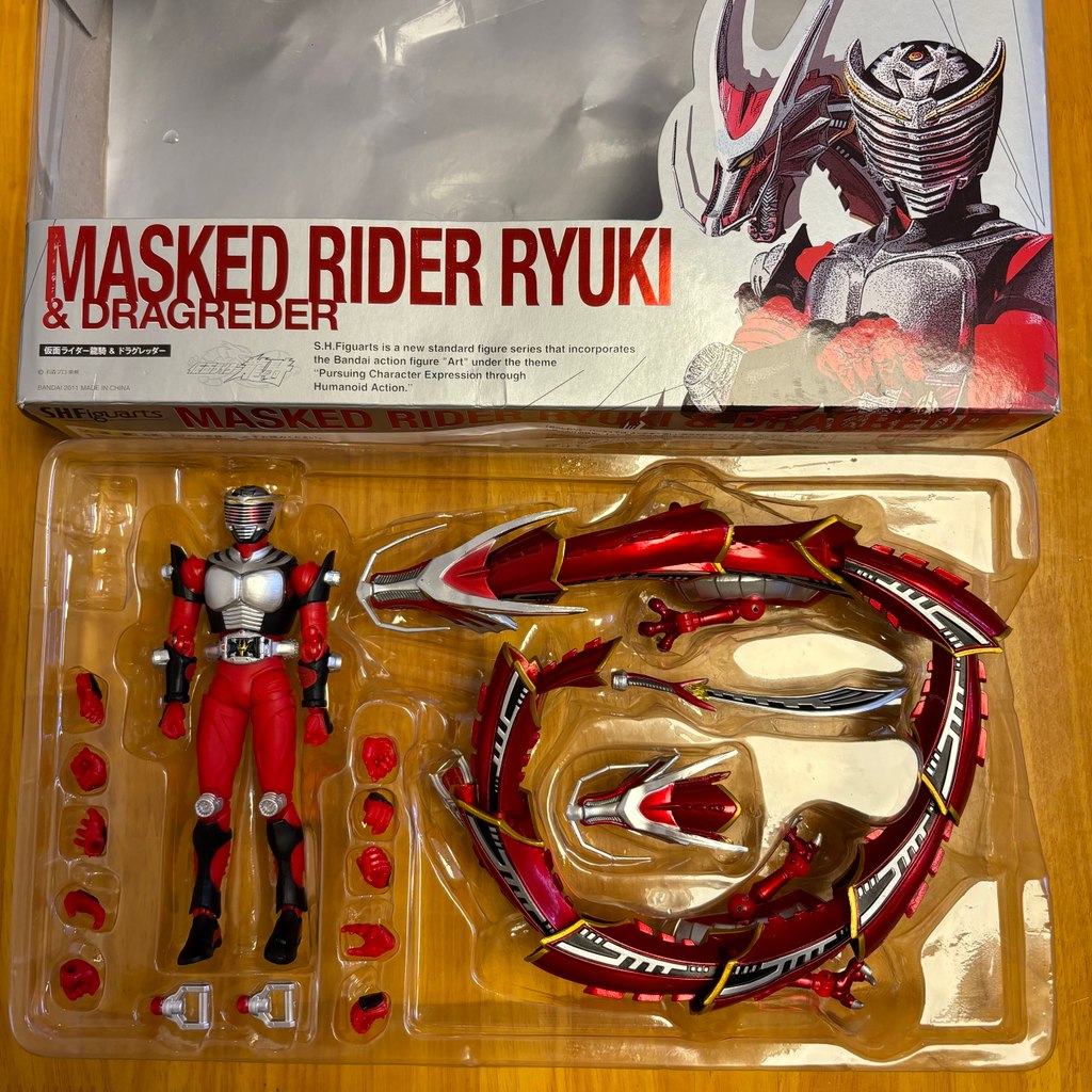 ใหม่ ko Masked Rider Shi Dragon Rider shf แกะสลักกระดูกจริง Ryuki Warriors Dragon Contract Beast อัญ