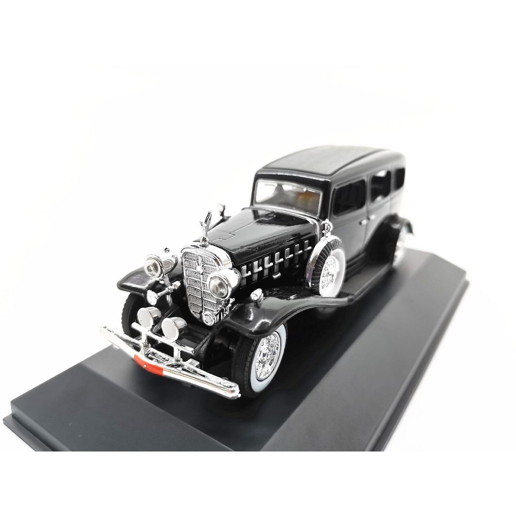 1/43 Cadillac 4-DOOR Bardtop 1932 Classic Car Alloy Car Model Collection