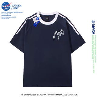 NASA เสื้อยืดสามแถบชายหญิง oversize แขนสั้น สไตล์ลำลอง summer ไดโนเสาร์น้อย คอตตอน100% คอกลม หลวมและระบายอากาศ