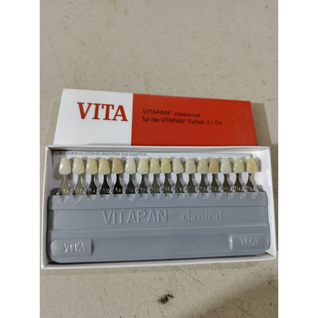 /คู่มืออ้างอิงสีVITA A1–D4