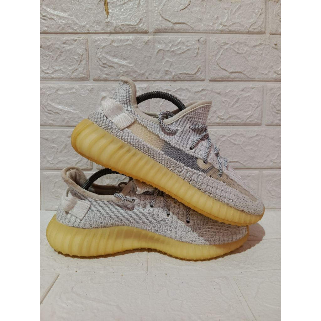 รองเท้าผ้าใบ 4d!D4s Yeezy Boost 350 v67 cm ขนาด 41.5 AHJP