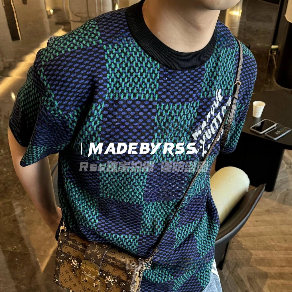 เสื้อยืดถักแขนสั้น Unisex สำหรับฤดูใบไม้ผลิและฤดูร้อน ออกแบบโดยทีมงาน AMIER