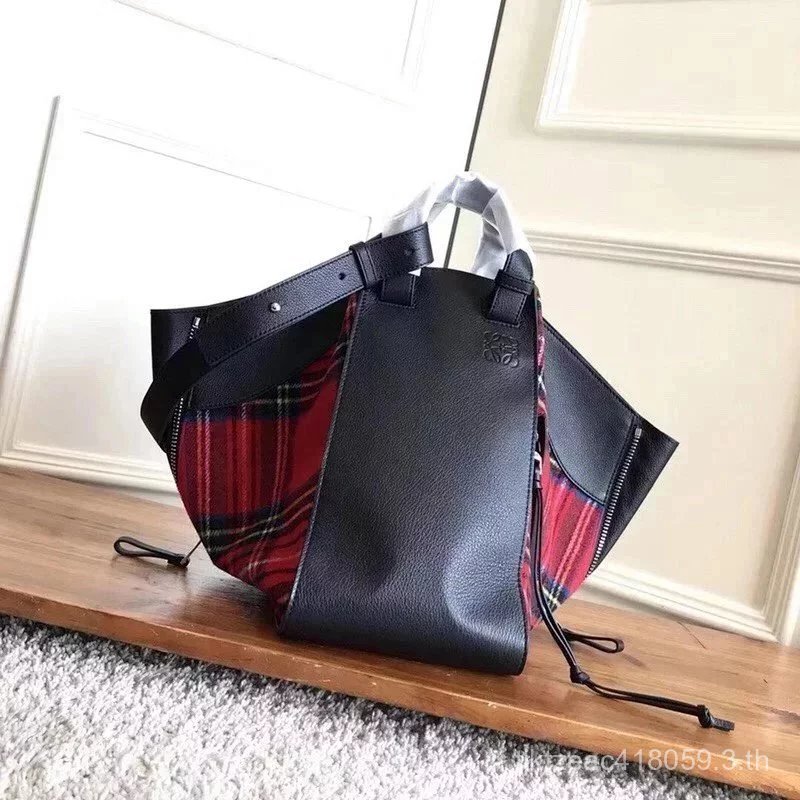 Loewe กระเป๋าผู้หญิง สุดยอด