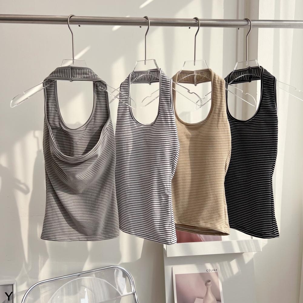 77UNI เสื้อคล้องคอลายทางเส้นเล็ก เสริมฟองน้ำในตัว Tank 6147 striped neck-sling vest เสื้อกล้าม เสื้อสายเดี่ยว
