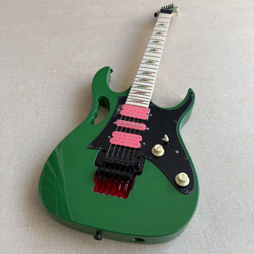 Ibanez Steve Vai Signature กีตาร์ไฟฟ้า JEM 777 RG Series กีตาร์มืออาชีพ