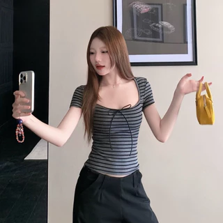 พร้อมส่ง ลายทางสีเทา เสื้อยืดผู้หญิง เซ็กซี่แฟชั่นผู้หญิง น่ารักๆ สไตล์เกาหลี ผ้ายืดนุ่ม ใส่สบาย
