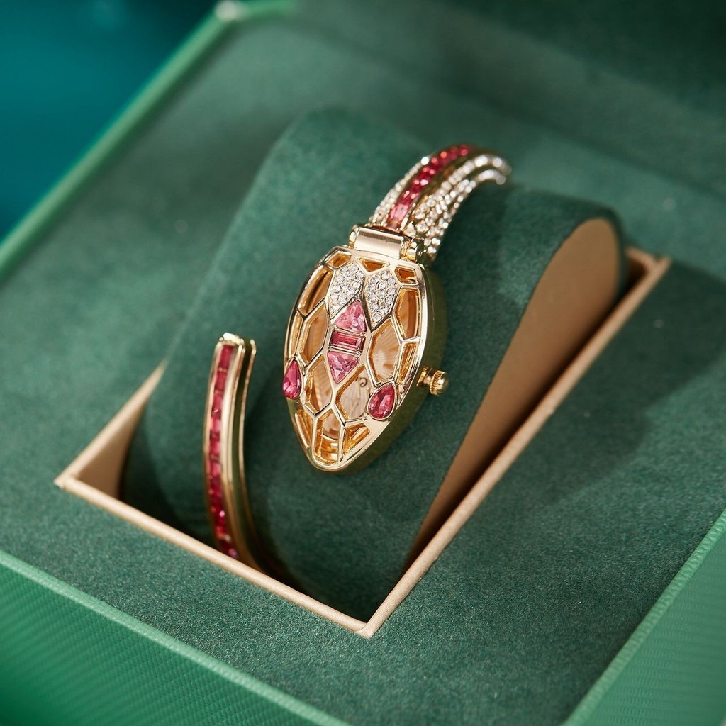 2026 Skeleton Snake Watch Diamond-Studded Snake Bracelet Watch Snake Bracelet Quartz Open Watch 4.8