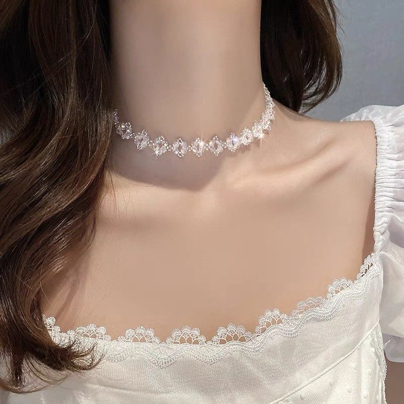 สร้อยคocrystal_and_bone_necklace_for_women