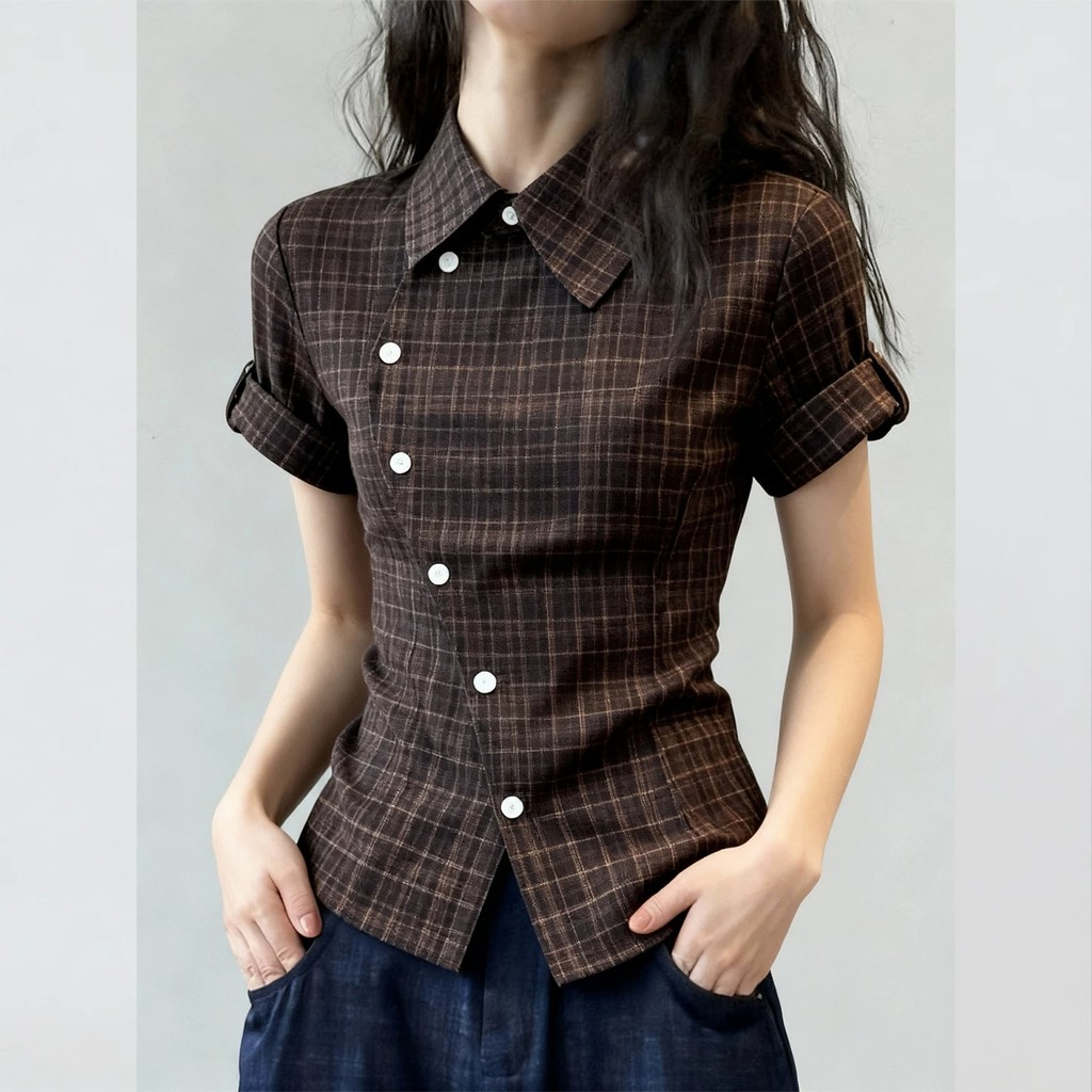 สไตล์ย้อนยุคสีกาแฟลายสก๊อตออกแบบแขนสั้น Slimmer ดู Slim-Fit Top All-Match Design Feel Street Dating Must-Have 7