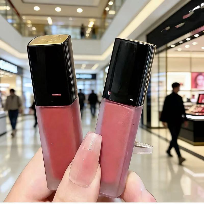 ของขวัญปีใหม่ Out of Print CHA Limited สินค้าใหม่ Soft Matte Mark Matte Long-Lasting Whitening 5.5ML